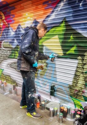 aero graffiti shutter mural artist