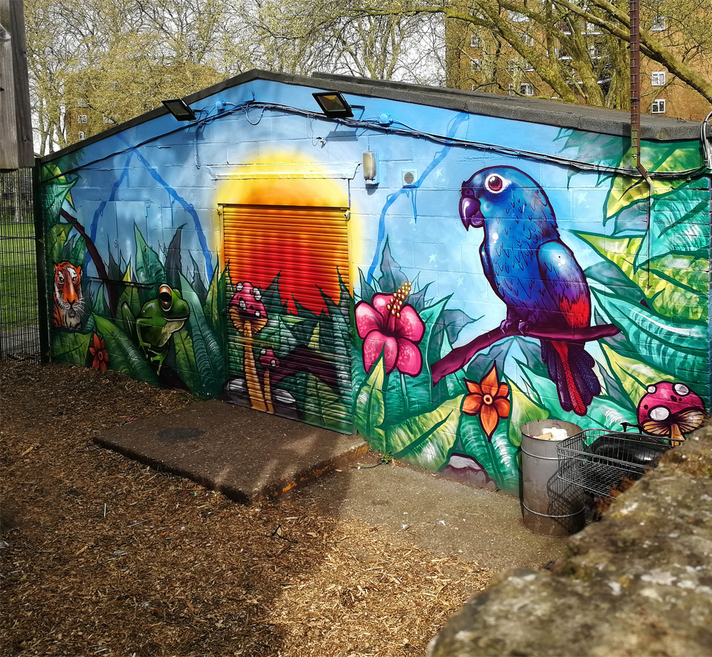 Homepark grafiti entance mural